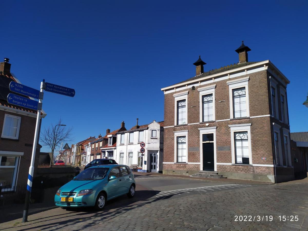 The Cosy Little House With The Sundial Villa Stavenisse Exteriör bild